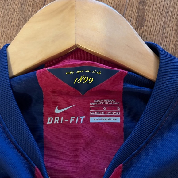 Barcelona soccer shirt - Picture 3 of 5